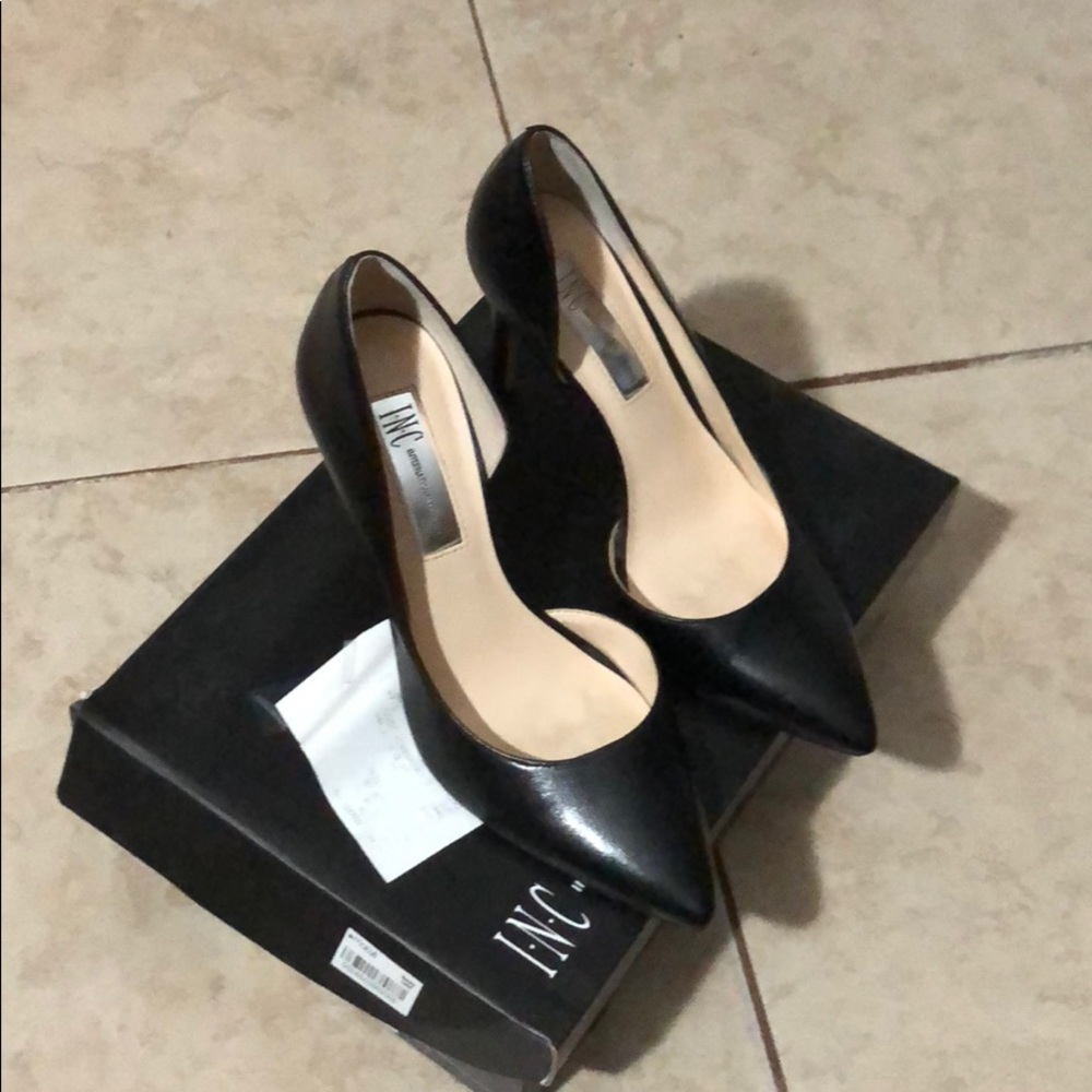 Black Heels / Pumps